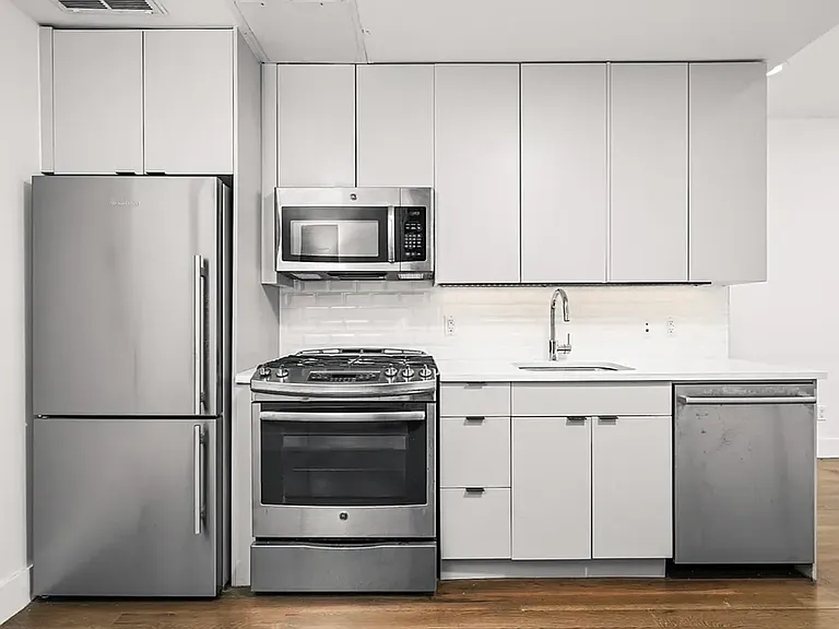 155 Attorney St #3B — Photo 5