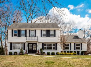 3 Bradford Ter, Middletown, NJ 07748