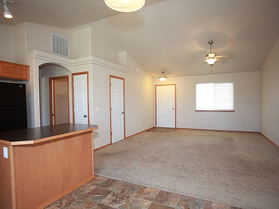 3rd image of 3459 N Carriage Ct