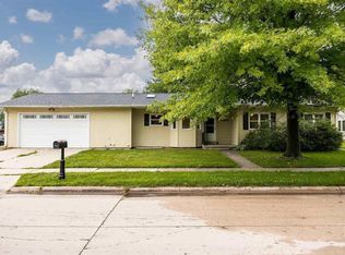2241 Hazel Ct, Iowa City, IA