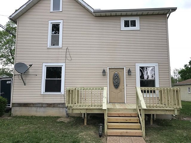 1st image of 715 N Seltzer St