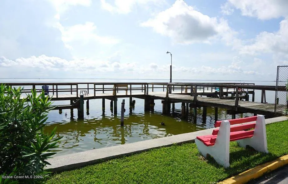 2 bed, 2.0 bath, 1085 sqft, $1,700 — Photo 3