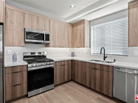 4th image of 14759 Friar St APT 5