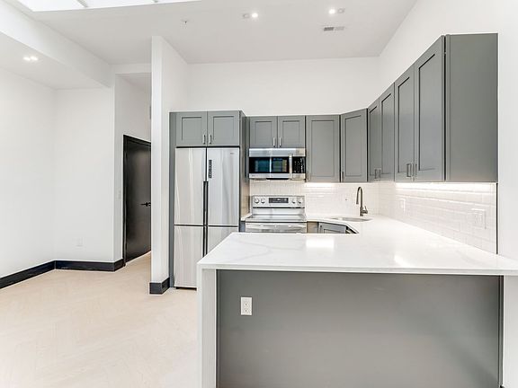 4th image of 643-645 N 15th St #643-645-2R