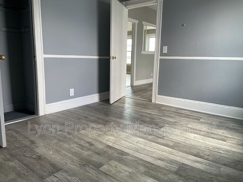 2nd image of 93 Linwood Ave Unit 3