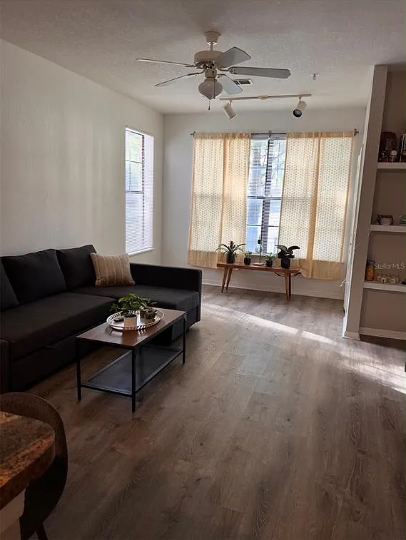 6137 Metrowest Blvd — Photo 4
