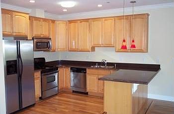 2nd image of 580 Abbot Ave