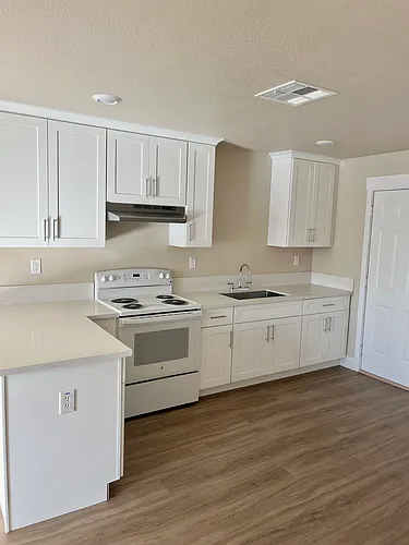 1816 Hile Ave #D3 Photo 1