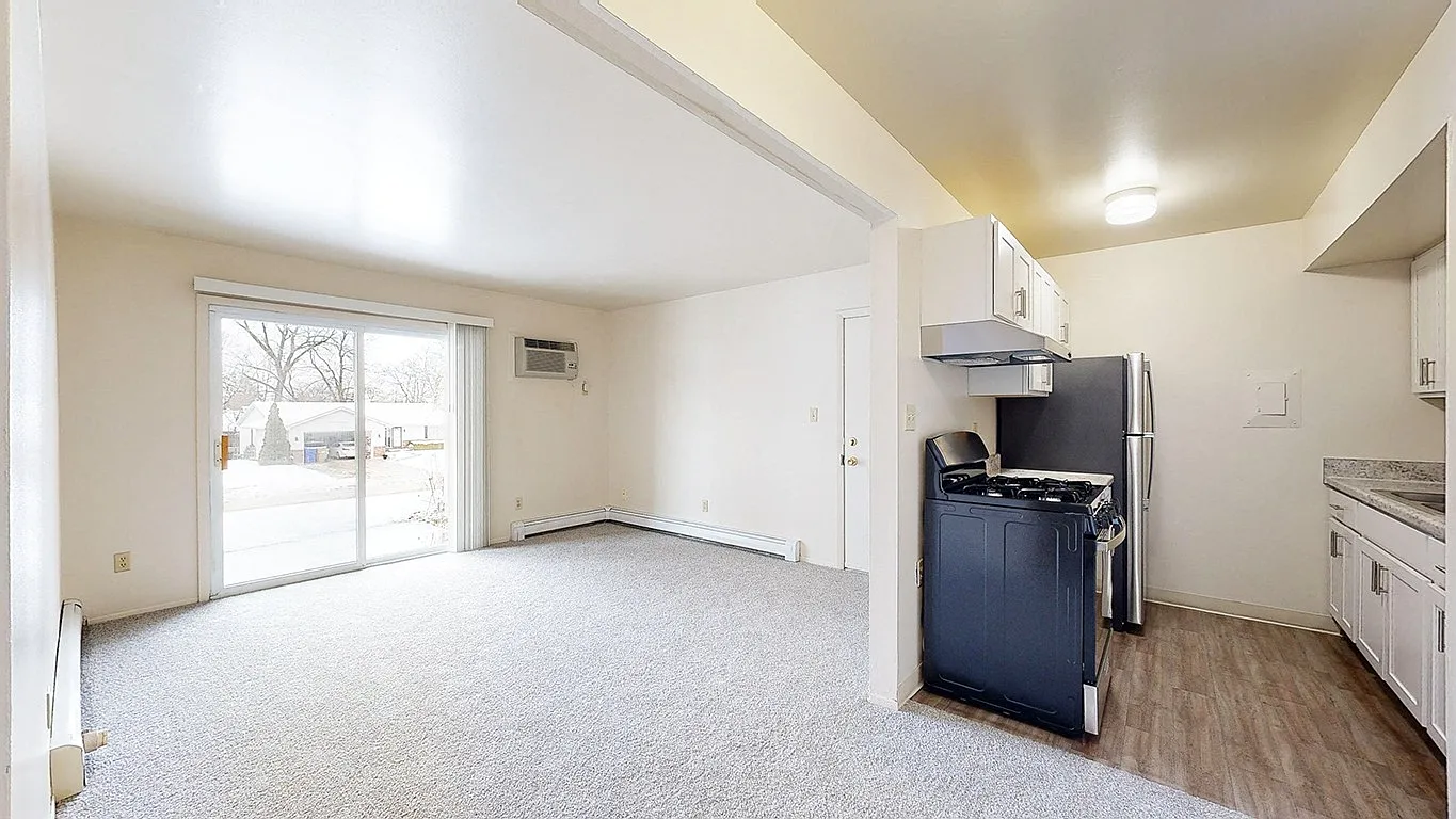 Wood Creek Apartments — Photo 4