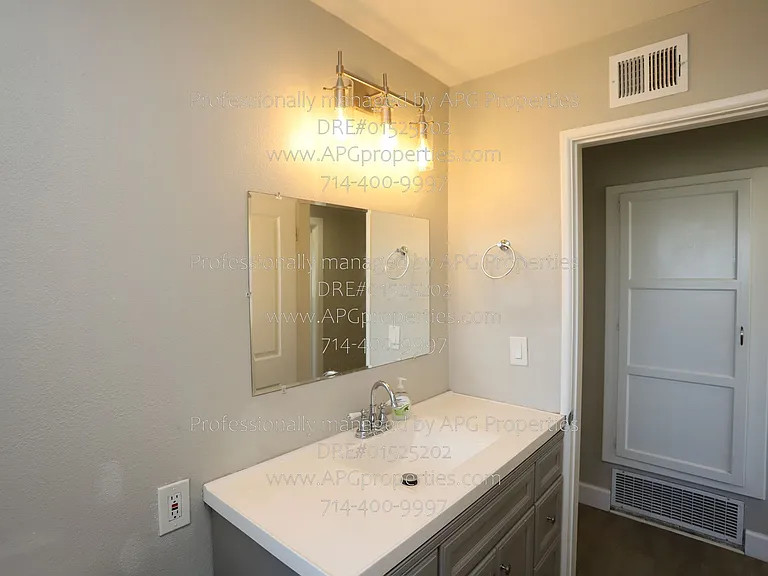 11242 Dallas Dr — Photo 39