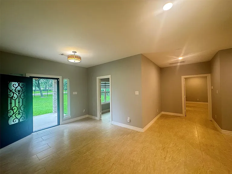 2010 Cherry Laurel Dr — Photo 7