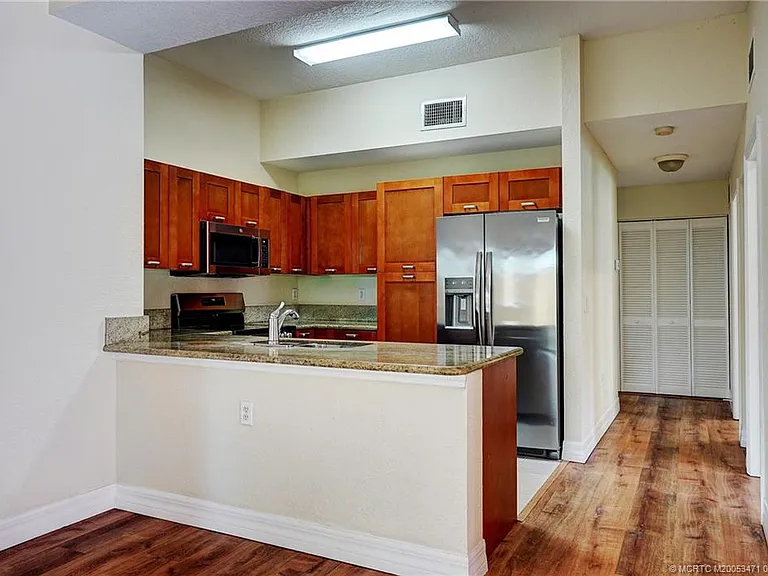 49 SE Sedona Cir #101 — Photo 20