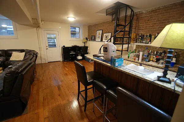 Rented by Michael Sloane Realty Company | media 7