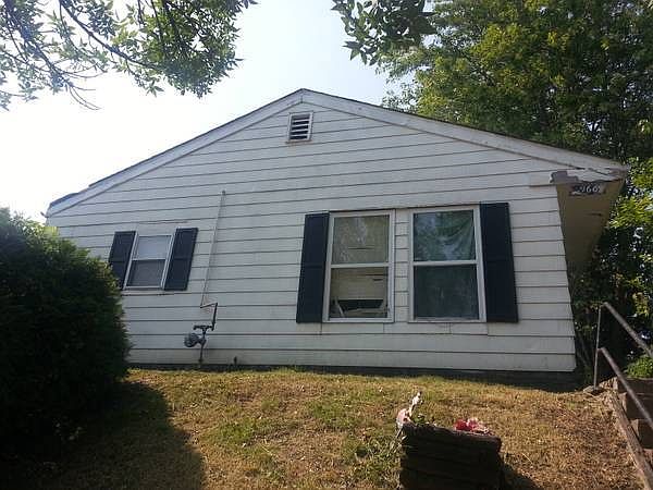 1st image of 966 Elias Ave