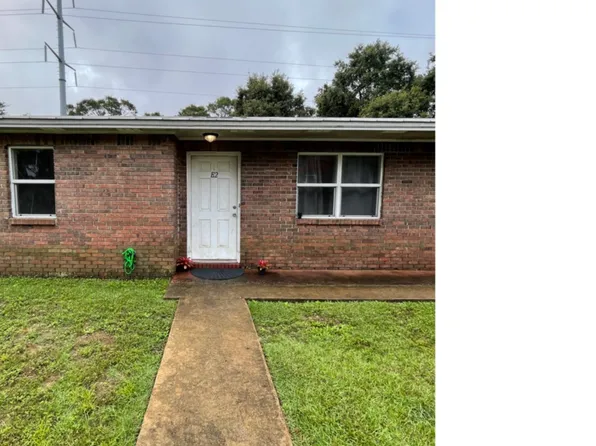 7240 Hilburn Rd #E2, Pensacola, FL 32504