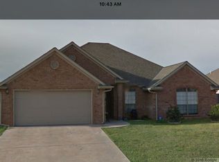 5306 SW Ashbrook Ave, Lawton, OK 73505