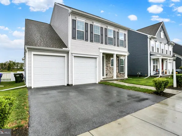 3113 Bullfinch Ln, Mechanicsburg, PA 17055