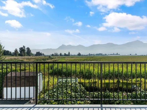 46702 Arbutus Ave, Chilliwack, BC V2P 6P4
