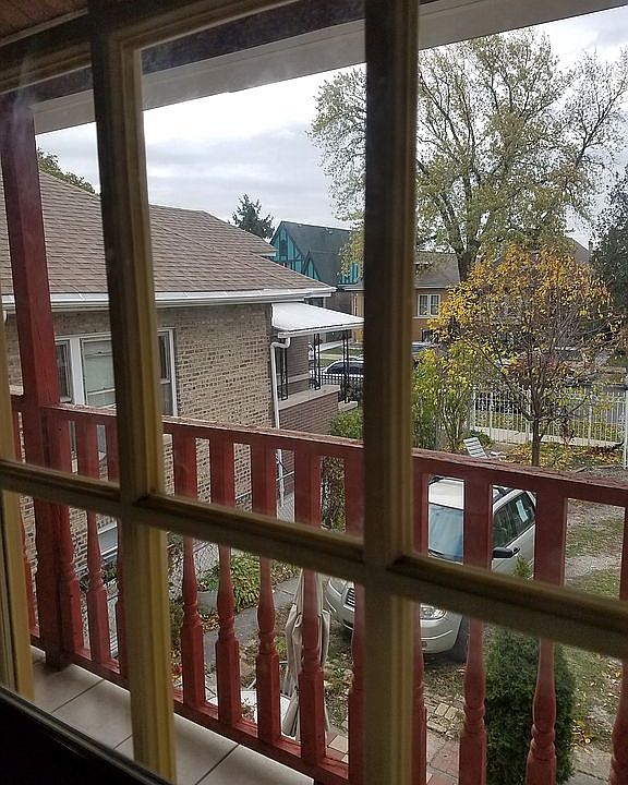 1st image of 5122 W Wrightwood Ave