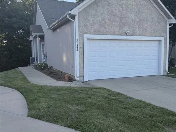 13124 Washington Ct, Kansas City, KS 66109