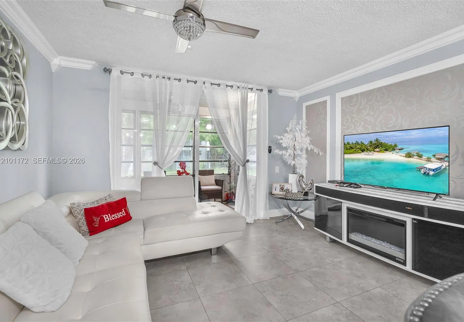 Lime Bay Condominium 4 — Photo 4