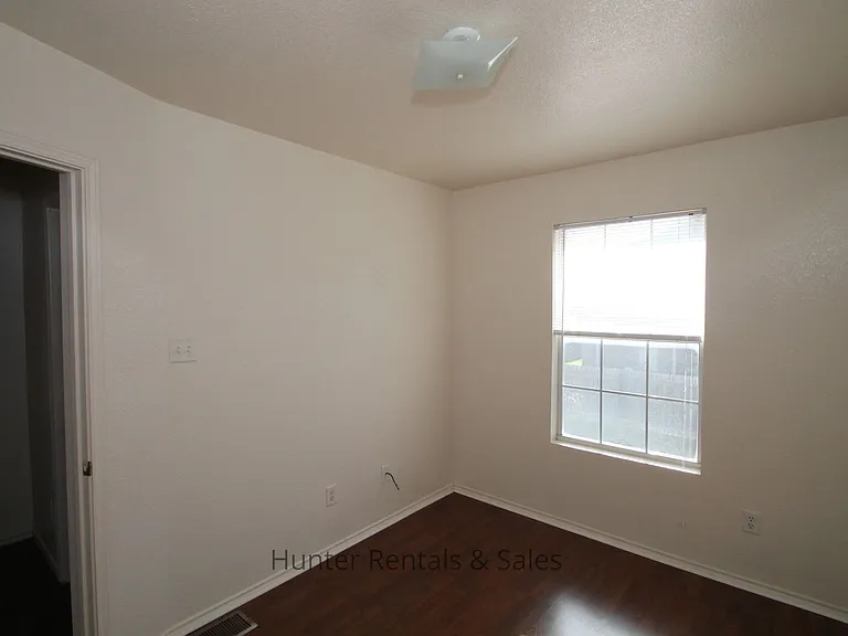4506B Jeff Scott Dr — Photo 1