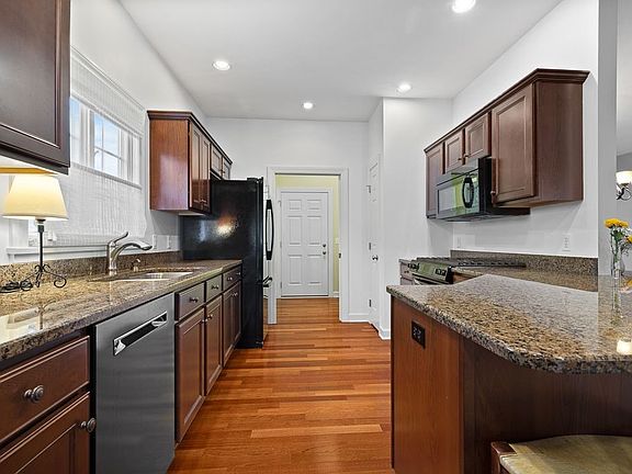 3rd image of 6385 Browning Cir