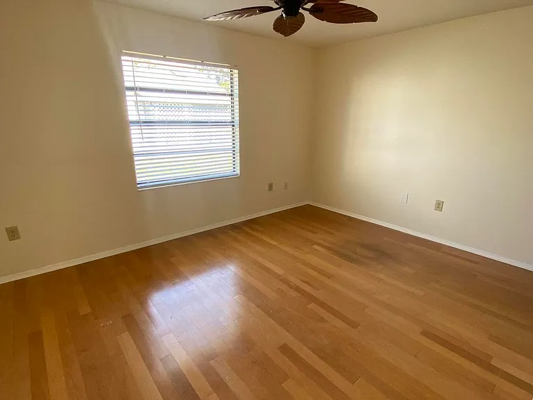 3694 Hardwood Ct — Photo 10