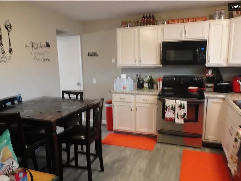 2240 Windsor Dr — Photo 11