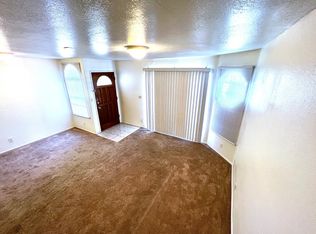 11673 216th St, Lakewood, CA 90715