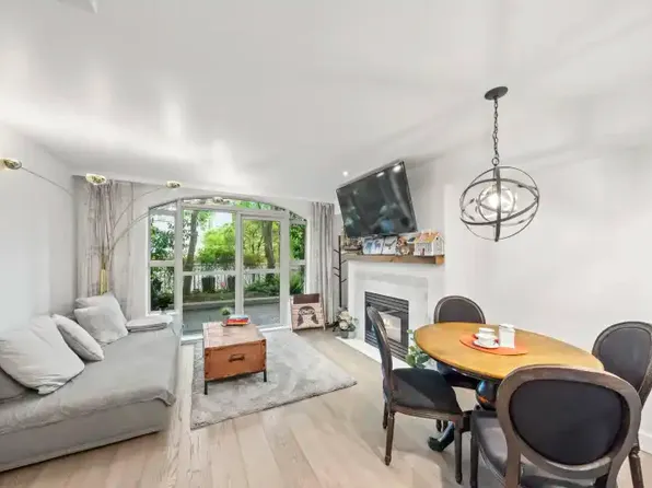 1111 Haro St #105, Vancouver, BC V6E 1E3