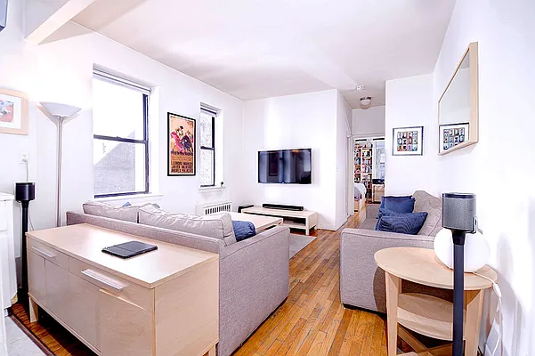 Rented by Urbane Brokerage | media 6