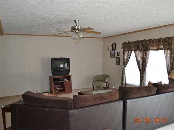 4th image of 256 Queenston Dr