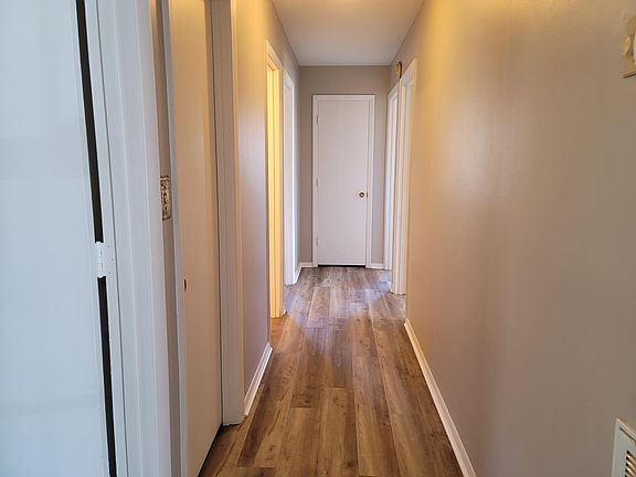 2nd image of 125 Westwood Dr