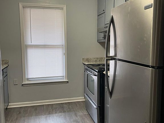5th image of 8058 Woodlake Dr