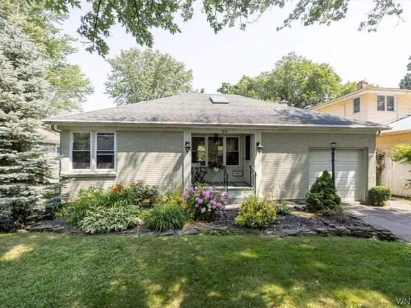 54 Canterbury Ct, Amherst, NY 14226