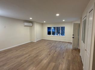 158 McClean Ave #1, Staten Island, NY 10305