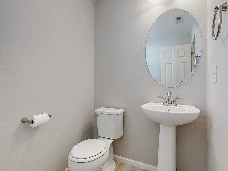 16296 E 47th Pl — Photo 6