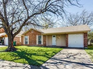 717 Briggs Dr, Cedar Hill, TX 75104