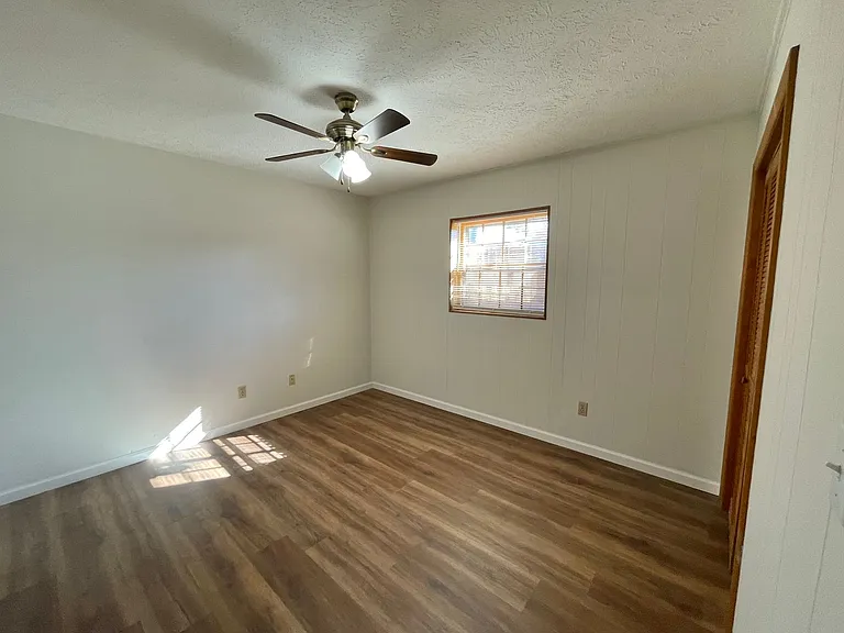 400 Cranbrook Ave SE #13 — Photo 6