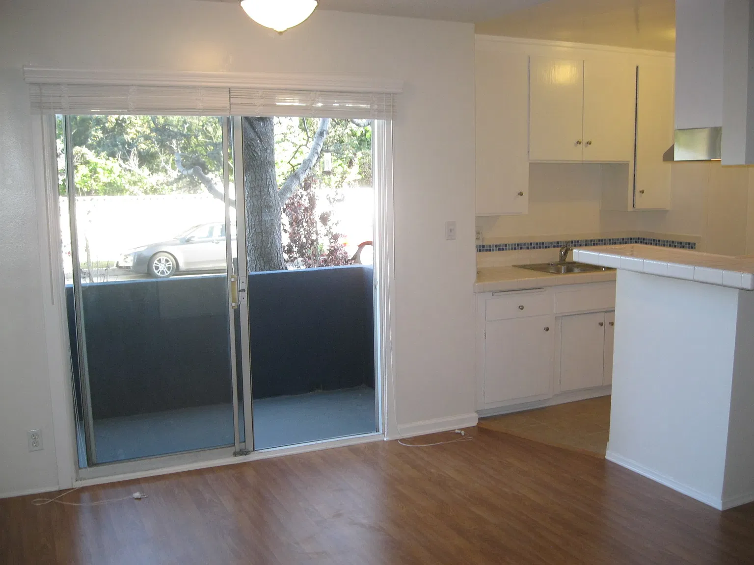 1 bed, 700 sqft, $2,200 — Photo 3