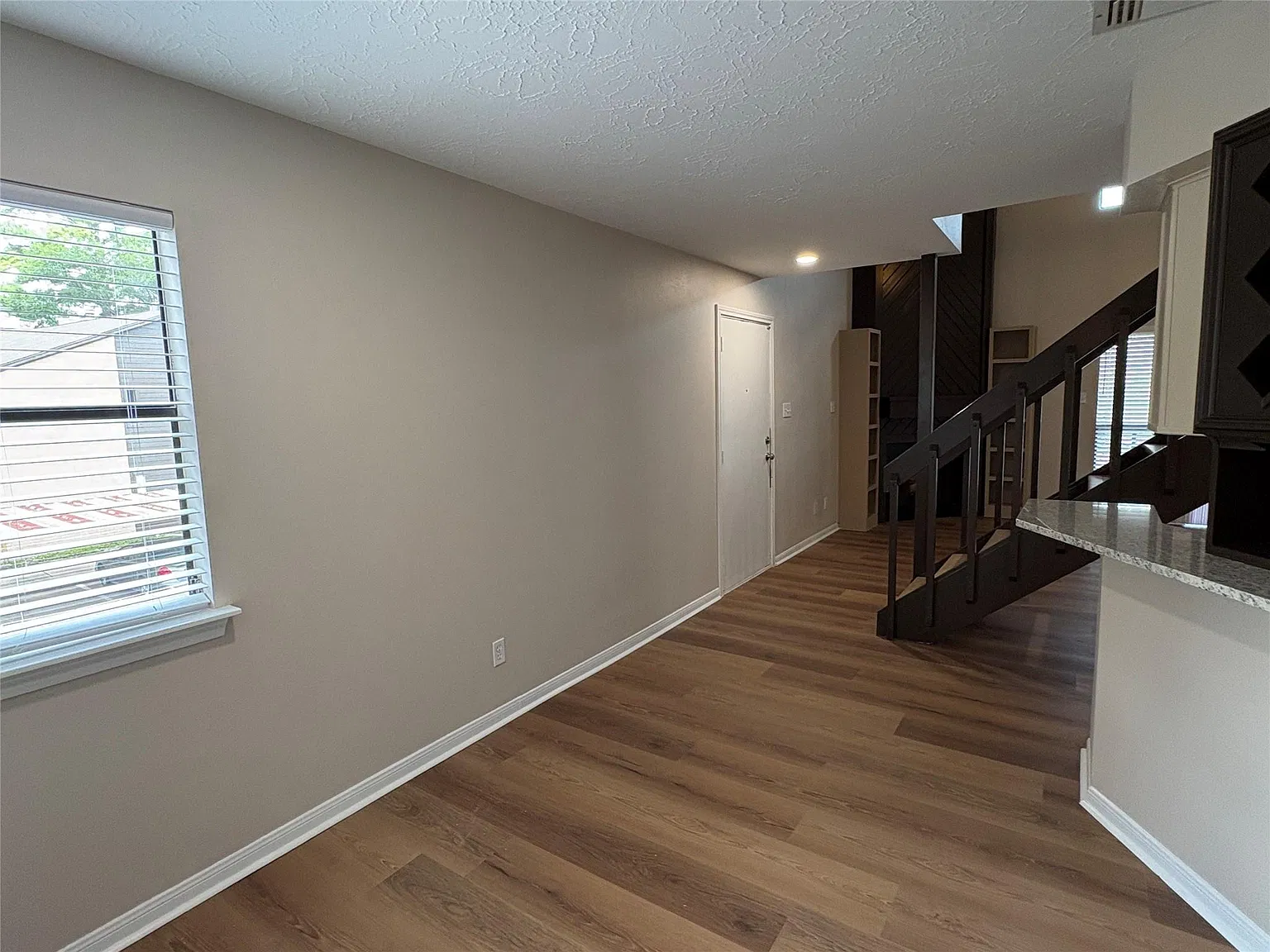 2 bed, 2.0 bath, 1200 sqft, $1,550 — Photo 4