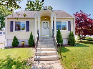 927 Birdseye St, Stratford, CT 06615