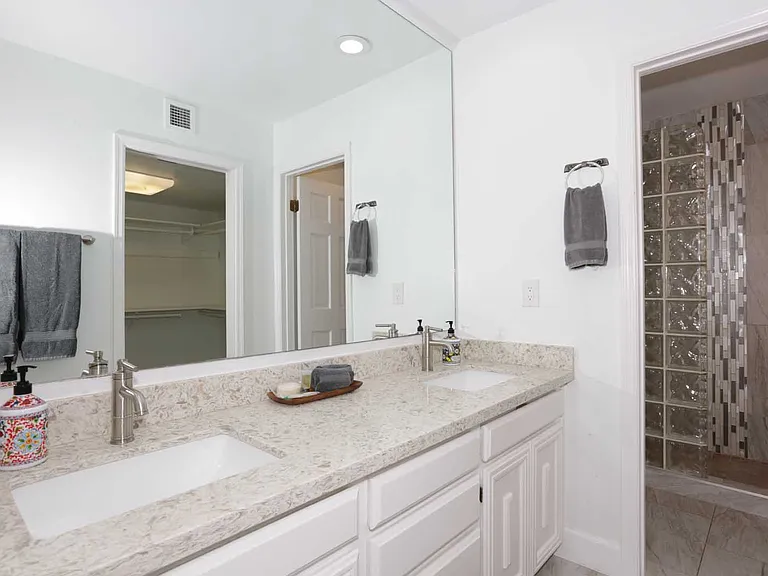 8095 E Via Del Desierto — Photo 26