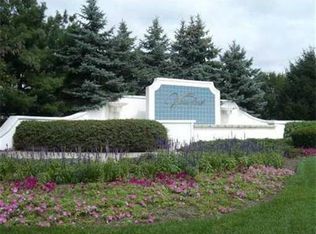 617 Waterford Dr, Edison, NJ