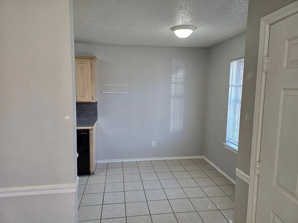 23 Ashlee Blvd