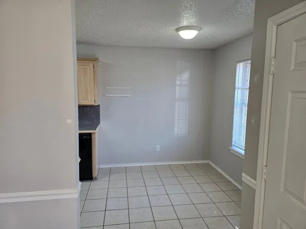 23 Ashlee Blvd, Nash, TX 75569