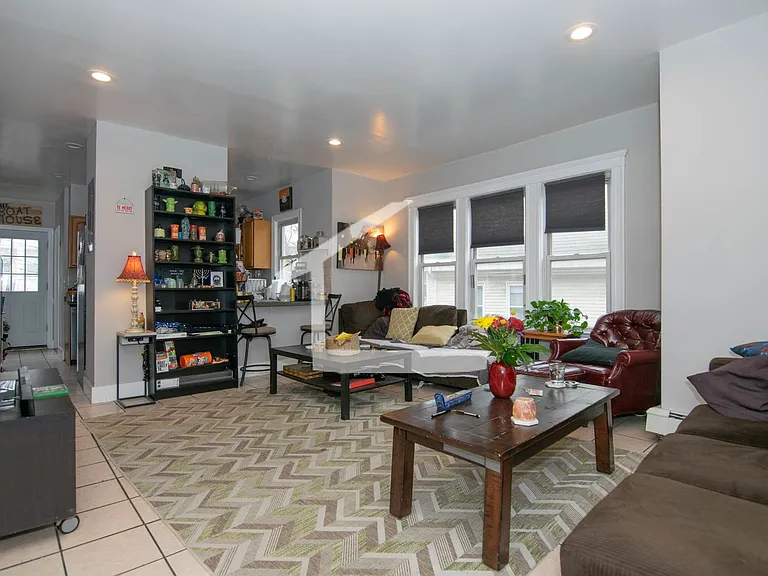 6 Radcliffe Rd #3-2 — Photo 3