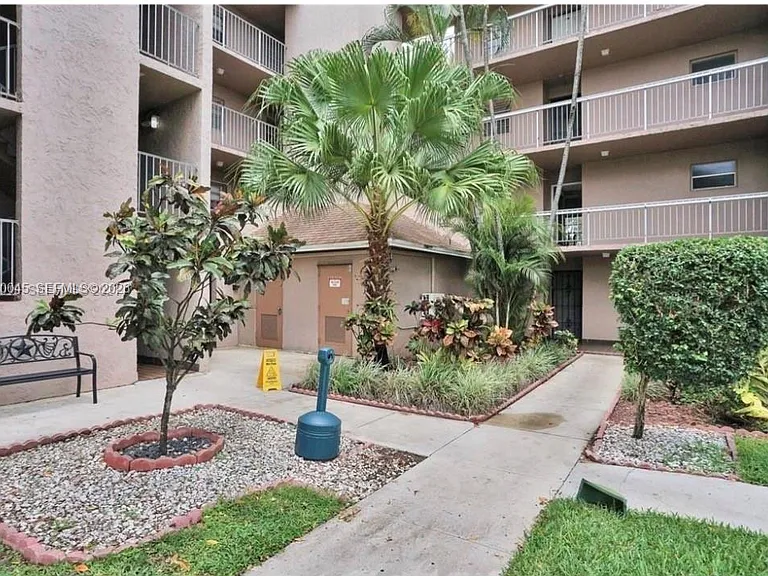 9480 Tangerine Pl #404 — Photo 1