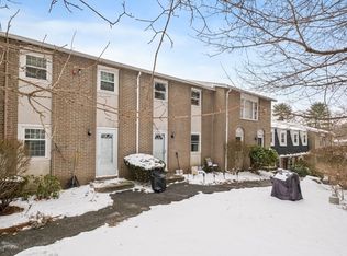 16 Cannongate Rd APT 24, Tyngsboro, MA 01879